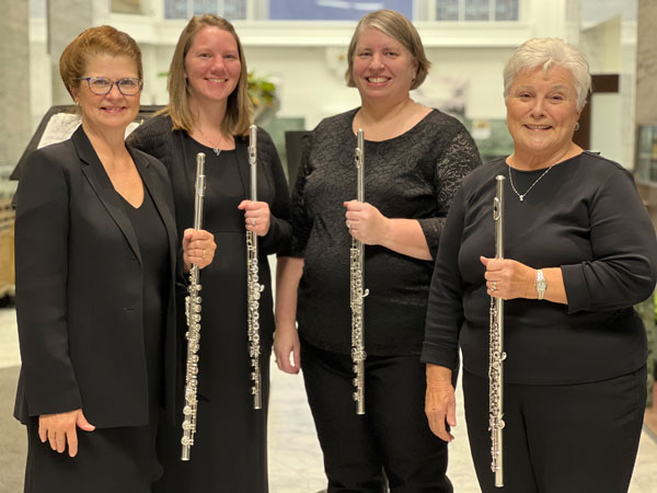 Photo of Flutistry members with flutes.