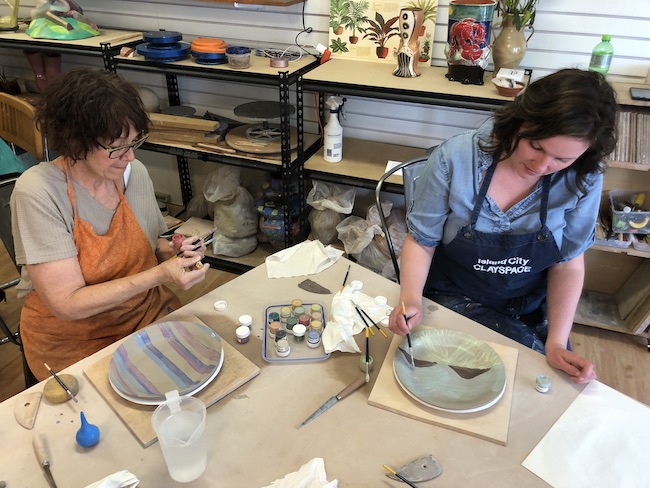 Photo of participants in a clay workshop at Island City Clayspace.