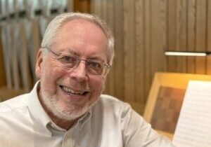 Photo of A. Eric Heukeshoven – November Hendrickson Organ Recitalist.