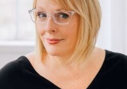 kimheadshot2023_350w